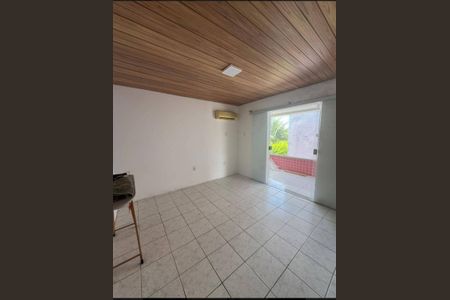 Casa de Condomínio para alugar com 4 quartos, 300m² em Stella Maris, Salvador