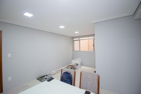 Sala de apartamento à venda com 2 quartos, 60m² em Alvorada, Contagem