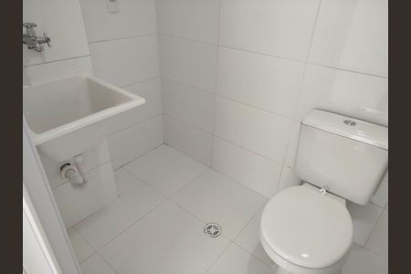 Banheiro de kitnet/studio para alugar com 1 quarto, 45m² em Tatuapé, São Paulo