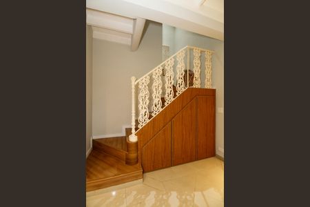 Acesso a Área Íntima de casa para alugar com 4 quartos, 240m² em Pinheiros, São Paulo