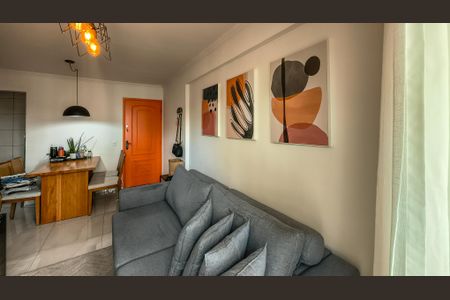 Sala de apartamento à venda com 2 quartos, 64m² em Vila Anhanguera, São Paulo