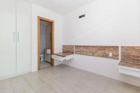 Quarto de apartamento para alugar com 1 quarto, 38m² em Três Figueiras, Porto Alegre