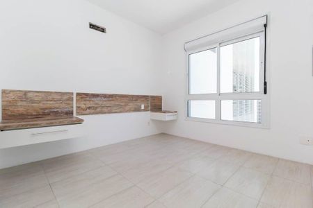 Quarto de apartamento para alugar com 1 quarto, 38m² em Três Figueiras, Porto Alegre