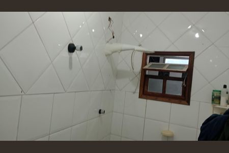 Banheiro de casa de condomínio para alugar com 2 quartos, 51m² em Aviação, Praia Grande