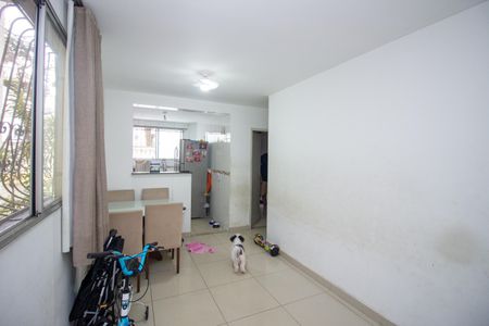 Sala de apartamento à venda com 2 quartos, 49m² em Kennedy, Contagem