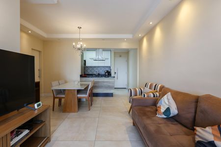 Sala de apartamento para alugar com 3 quartos, 84m² em Vila Suzana, São Paulo