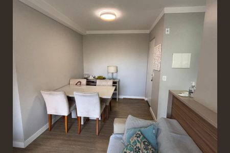 Sala de apartamento para alugar com 3 quartos, 60m² em Vila Satúrnia, Campinas