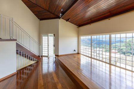 Sala 2º Andar de casa para alugar com 4 quartos, 200m² em Vila Maria do Carmo, Nova Lima