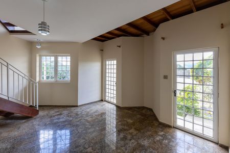 Sala 1º Andar de casa para alugar com 4 quartos, 200m² em Vila Maria do Carmo, Nova Lima