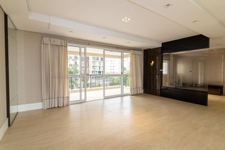 Apartamento para alugar com 3 quartos, 163m² em Cambuí, Campinas