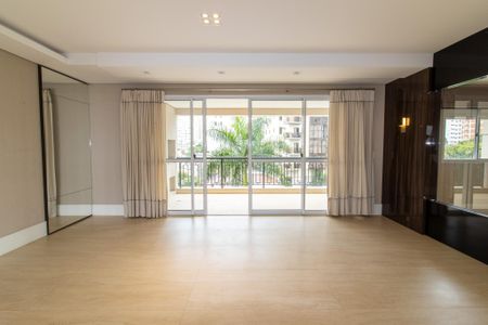 Apartamento para alugar com 3 quartos, 163m² em Cambuí, Campinas