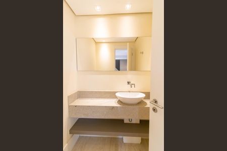 Apartamento para alugar com 3 quartos, 163m² em Cambuí, Campinas