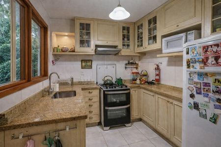 Cozinha de casa de condomínio à venda com 2 quartos, 175m² em Jardim Isabel, Porto Alegre