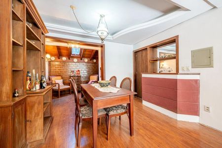 Sala de casa de condomínio à venda com 2 quartos, 175m² em Jardim Isabel, Porto Alegre