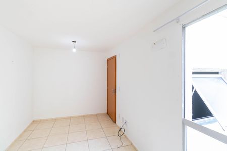 Sala de apartamento para alugar com 2 quartos, 43m² em Cosmos, Rio de Janeiro