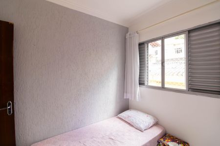 Casa para alugar com 3 quartos, 180m² em Parque Maria Domitila, São Paulo