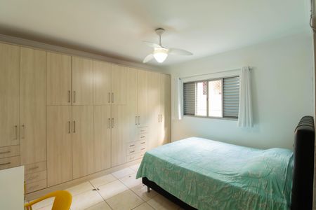 Casa para alugar com 3 quartos, 180m² em Parque Maria Domitila, São Paulo