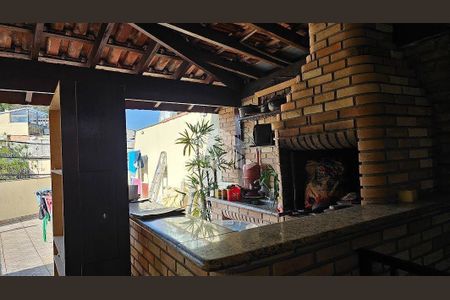 Casa à venda com 3 quartos, 217m² em Vila Picinin, São Paulo