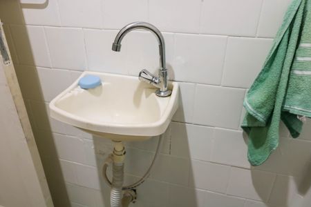 Banheiro de apartamento para alugar com 1 quarto, 46m² em Higienópolis, Rio de Janeiro