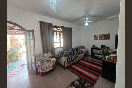 Sala de casa para alugar com 3 quartos, 480m² em Itaipuaçu, Maricá