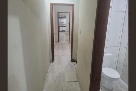 Corredor de casa para alugar com 2 quartos, 100m² em Vila Santana, São Paulo