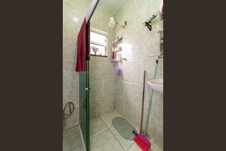 Banheiro 1 de casa para alugar com 2 quartos, 40m² em Ramos, Rio de Janeiro