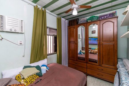 Quarto 2 de casa para alugar com 2 quartos, 40m² em Ramos, Rio de Janeiro