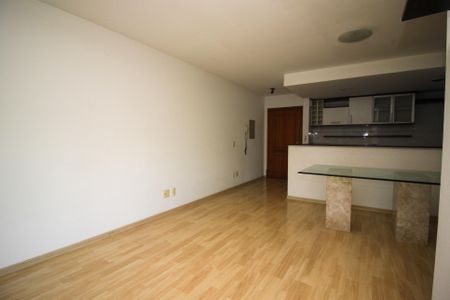 Sala de apartamento à venda com 3 quartos, 100m² em Tristeza, Porto Alegre