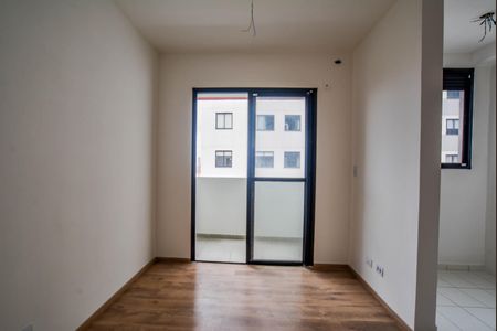Sala de apartamento à venda com 2 quartos, 45m² em Vila Aquilino, Santo André