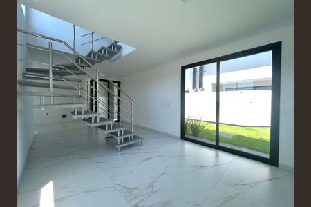 Sala de casa para alugar com 2 quartos, 132m² em Campeche, Florianópolis