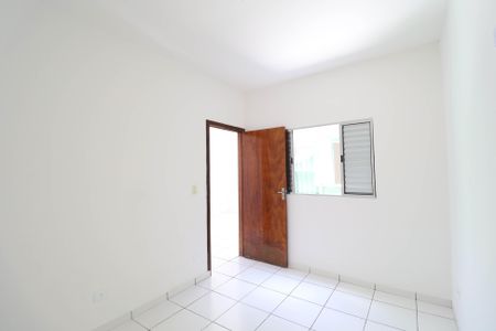 Casa para alugar com 2 quartos, 75m² em Vila Nova Galvão, São Paulo