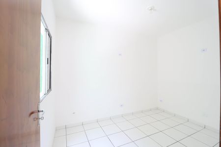 Casa para alugar com 2 quartos, 75m² em Vila Nova Galvão, São Paulo