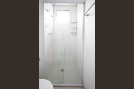 Banheiro de kitnet/studio para alugar com 1 quarto, 34m² em Real Parque, São Paulo