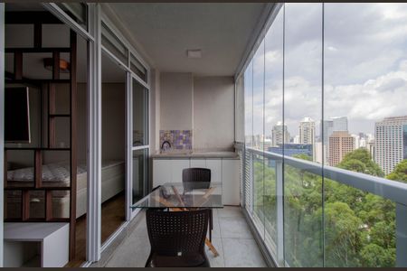 Varanda de kitnet/studio para alugar com 1 quarto, 34m² em Real Parque, São Paulo