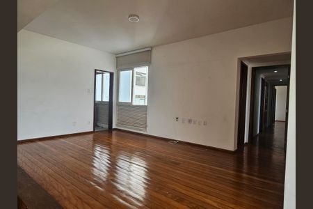 Sala vista de apartamento para alugar com 4 quartos, 243m² em Canela, Salvador