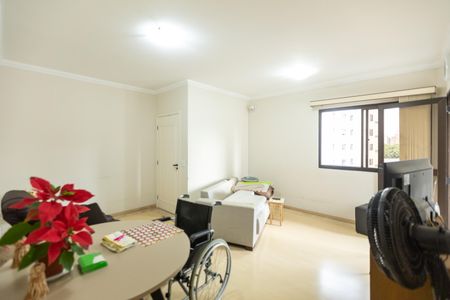 Sala de apartamento para alugar com 4 quartos, 125m² em Cambuí, Campinas