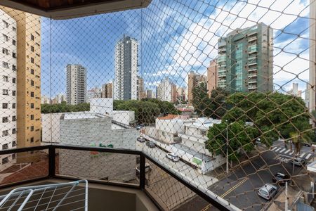 Vista da Sala de apartamento para alugar com 4 quartos, 125m² em Cambuí, Campinas