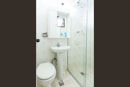 Banheiro da Suíte 1 de apartamento para alugar com 4 quartos, 125m² em Cambuí, Campinas