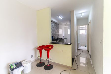 Sala de apartamento para alugar com 2 quartos, 49m² em Jardim do Divino, São Paulo