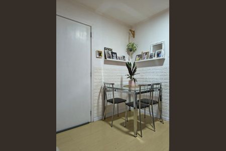 Sala de apartamento à venda com 2 quartos, 60m² em Vila Nova, Novo Hamburgo