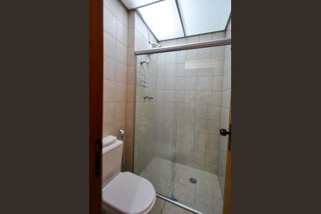 Banheiro de apartamento para alugar com 1 quarto, 29m² em Savassi, Belo Horizonte