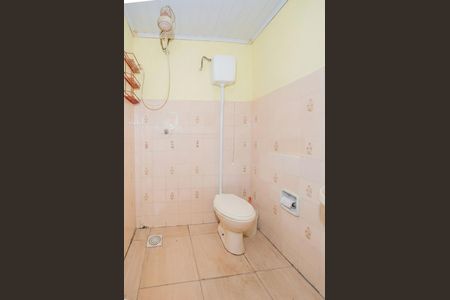 Banheiro de casa à venda com 2 quartos, 146m² em Guarujá, Porto Alegre