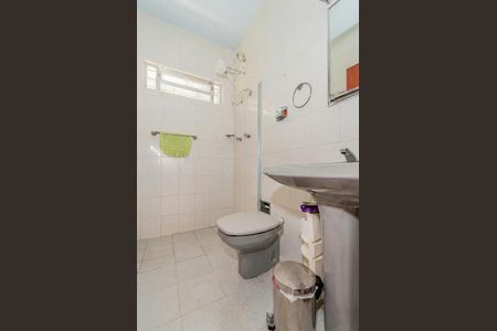 Banheiro de casa à venda com 2 quartos, 146m² em Guarujá, Porto Alegre