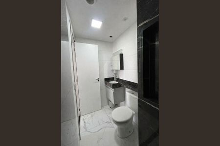 Banheiro de apartamento à venda com 2 quartos, 47m² em Jardim Miriam, São Paulo