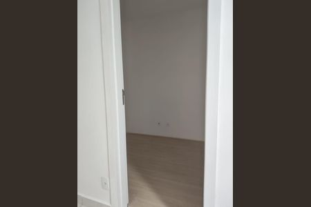 Quarto de apartamento para alugar com 2 quartos, 30m² em Jardim Sabara, São Paulo