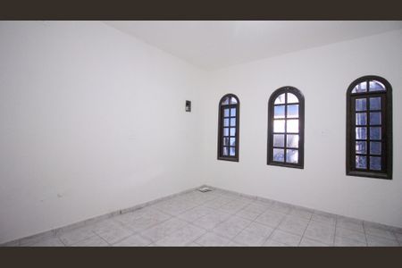 Casa à venda com 4 quartos, 147m² em Vila Cunha Bueno, São Paulo