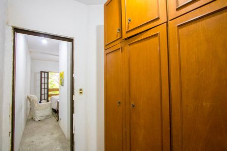 Closet do quarto 1 de casa para alugar com 6 quartos, 400m² em Campestre, Santo André
