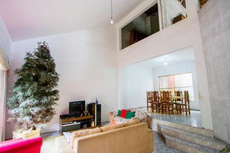Sala de casa para alugar com 6 quartos, 400m² em Campestre, Santo André