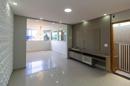 Casa para alugar com 2 quartos, 248m² em Cidade Parque Alvorada, Guarulhos