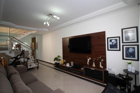 sala de casa à venda com 3 quartos, 300m² em Parque Renato Maia, Guarulhos